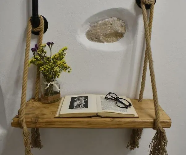 Naxian Castillo * Naxos City